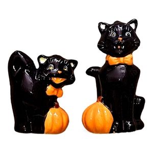 Shelly Comiskey Halloween Black Cat Pumpkin Salt & Pepper Shakers Set
